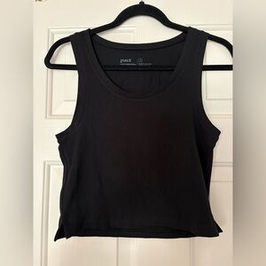 Pact Women's Black cropped Tank Top - Scoop Neck size medium cotton